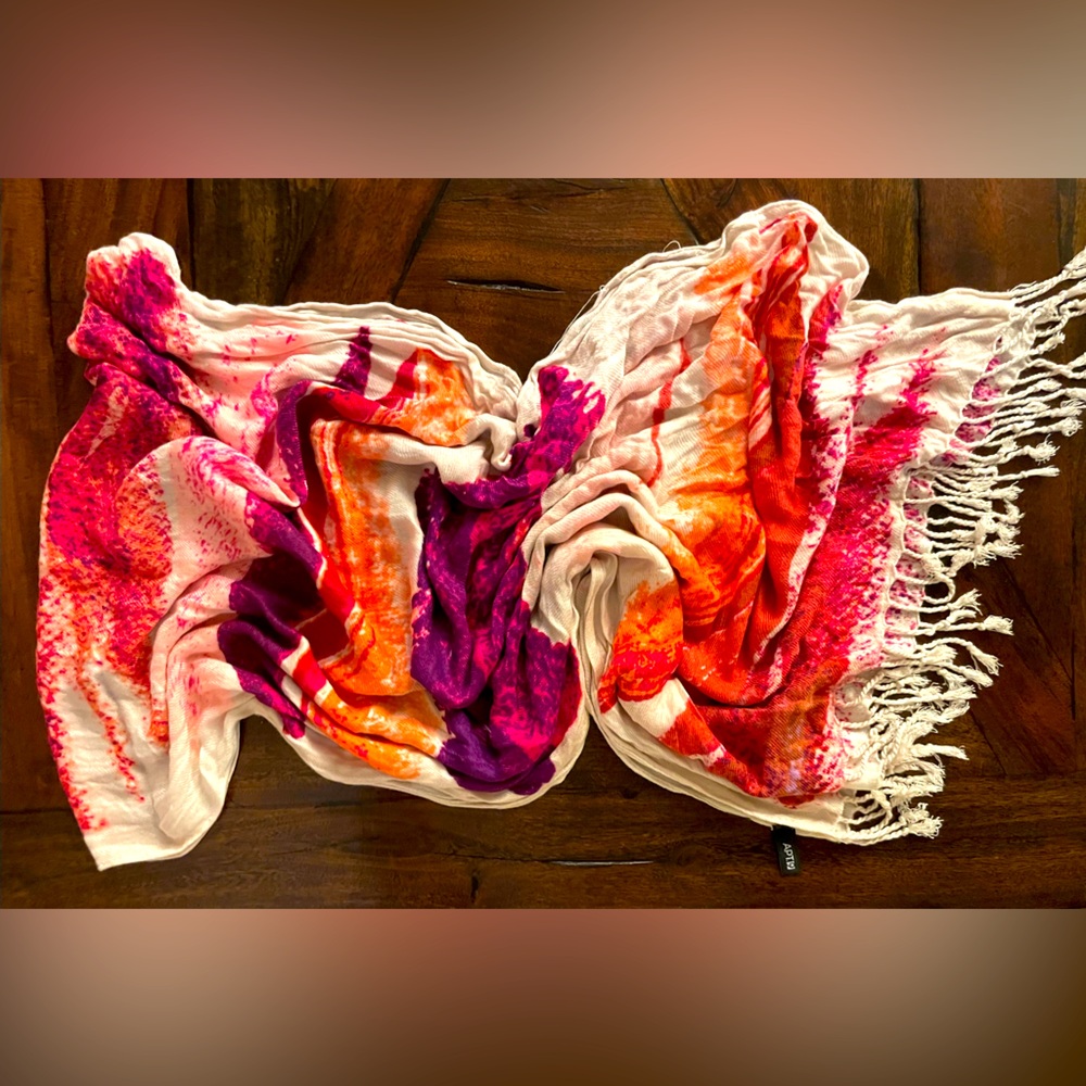✨apt9. Vibrant Multicolor Scarf with Fringe
